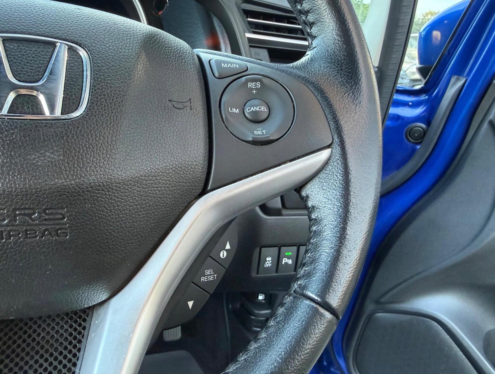 2016 Honda Jazz — photo 28
